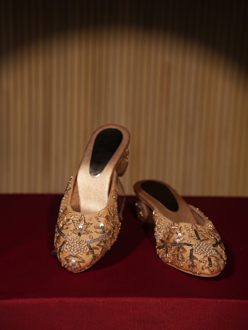 Party Wear Golden Ladies shoes