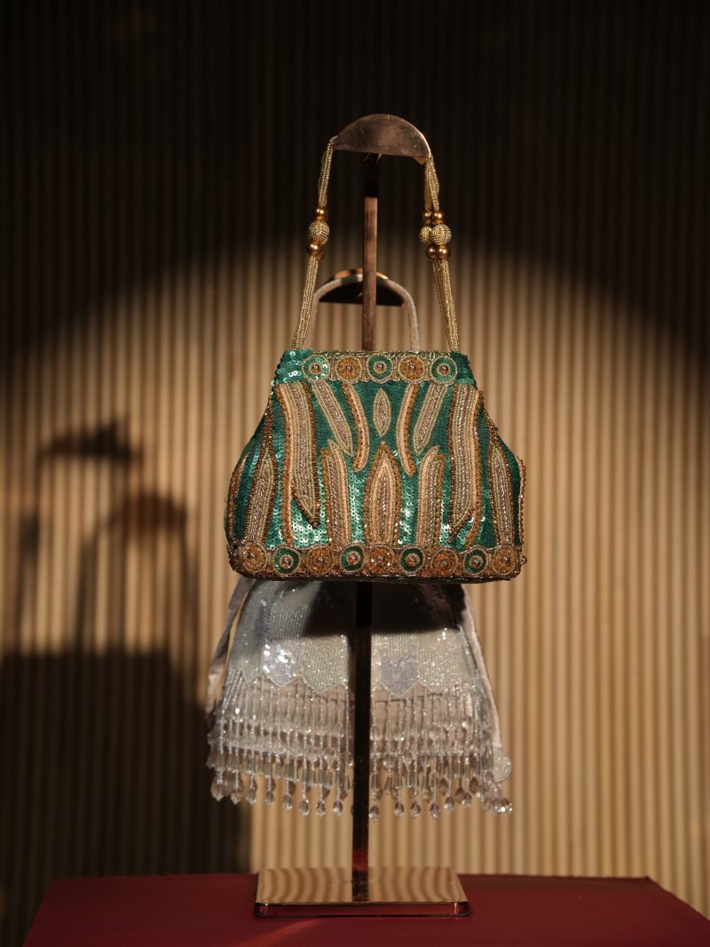 Sequential Work Carrying Ladies Purse