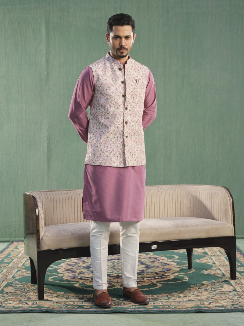 Splendid Looking Off White Color Casual Wear Silk Waist Coat.
