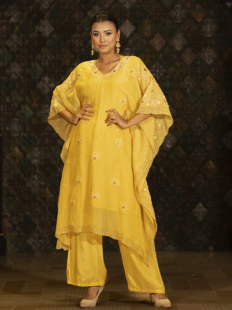 Splendid Looking Yellow Color Fashionable Party Wear Kaptan